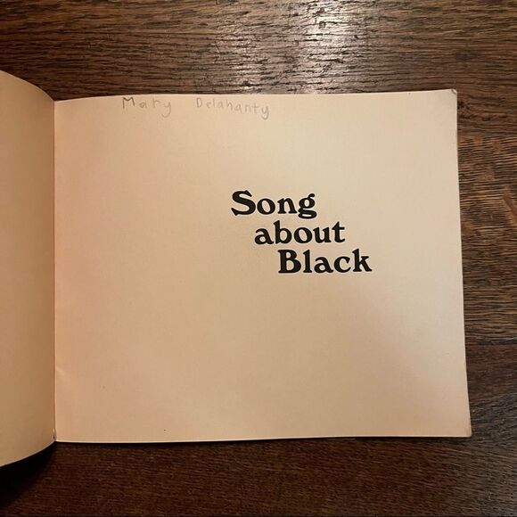 Vintage Early 70s Song About Black Picture Book By Ann McGovern - Picture 3 of 5